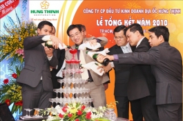 Hưng Thịnh tổ chức tổng kết năm 2010 và những quyết sách cho tình hình mới