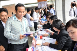 LÃI SUẤT GIẢM, CĂN HỘ NHỎ LÊN NGÔI