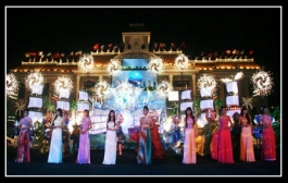 Từ ngày 1 đến ngày 11-6-2013: Tổ chức Festival Biển “Nha Trang - Biển hẹn”